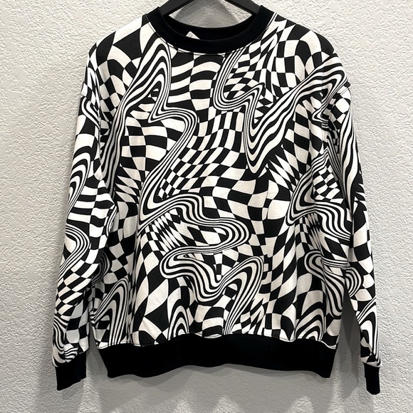 NEW Wild Fable Oversized Crew Sweatshirt in Black & White Abstract Check - Picture 3 of 5